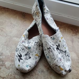 TOMS limited edition year of the dog flats